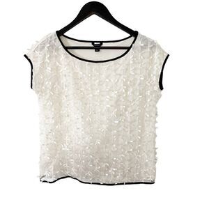 Women's White Floral Appliqué Shell Top with Black Trim